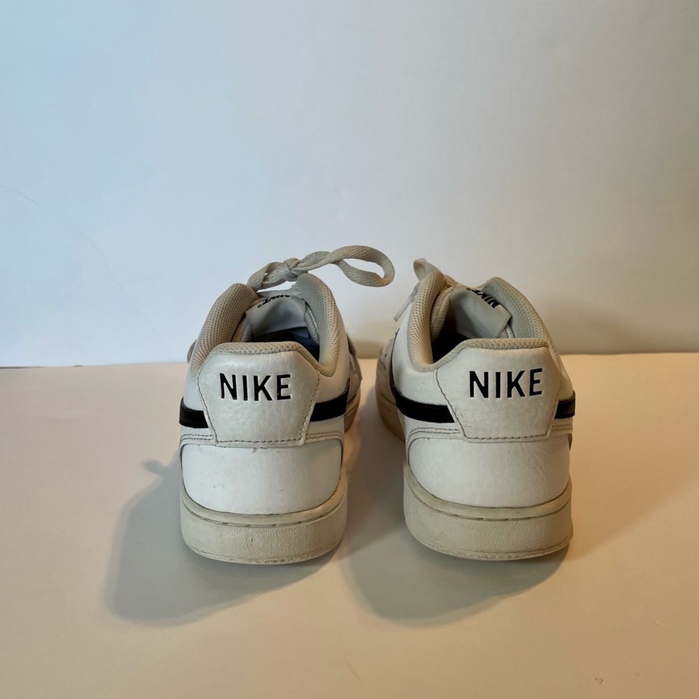 Nike Court Vision Low CD5463-101 Mens Sz 10.5 Casual Shoes White Black Logo - Picture 4 of 8
